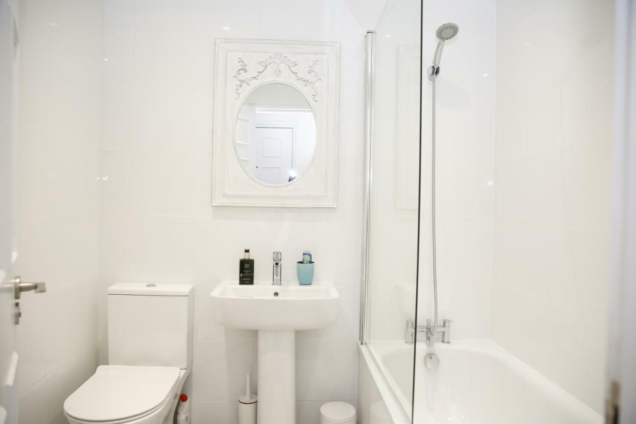 Beautiful One Bedroom Walking Distance To Paddington And Hyde Park Apartamento