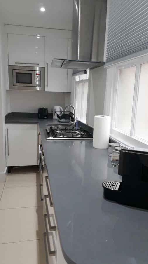 Luxury Finchley Rd Apartments London