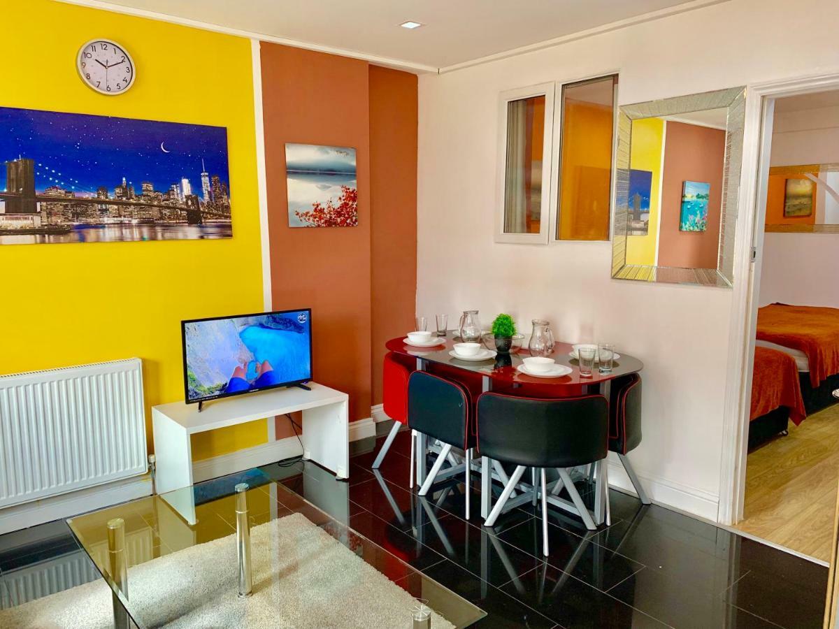 Apartment 2 Bedroom Apartment, Kitchen, Reception&private Garden