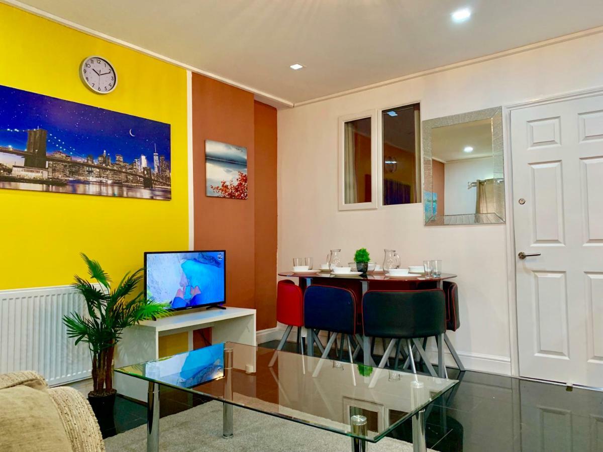Apartment 2 Bedroom Apartment, Kitchen, Reception&private Garden