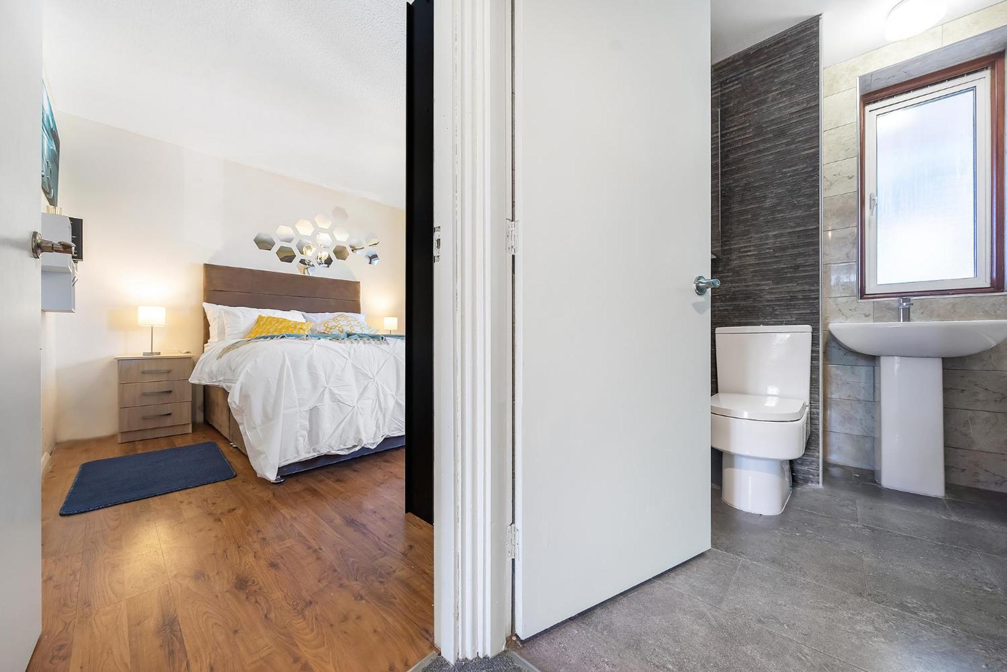 Canton Street Homestay London