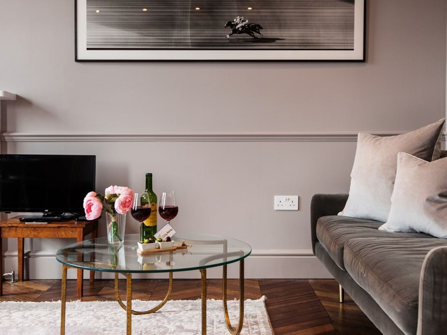 The Cleveland Arms Apartment *