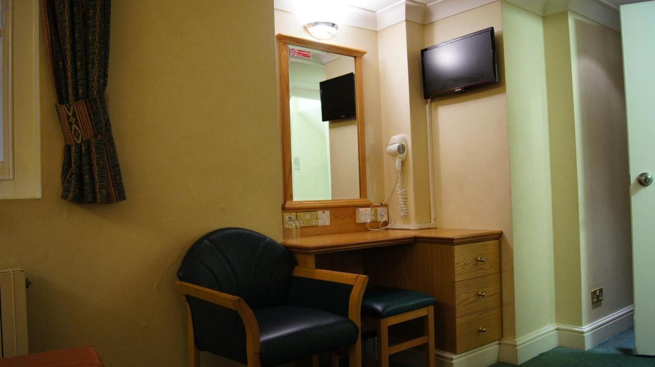 The Nayland 3*