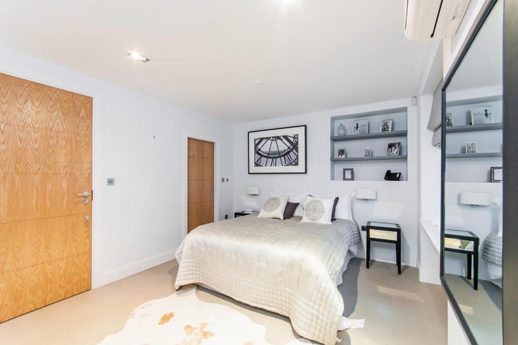 Radnor House Apartment London