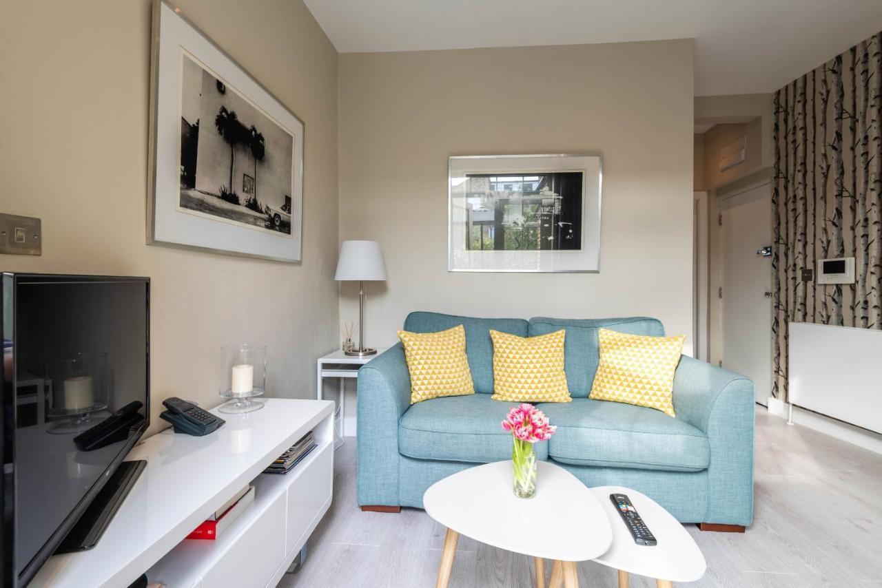 Apartment Stylish Fulham Flat With Patio