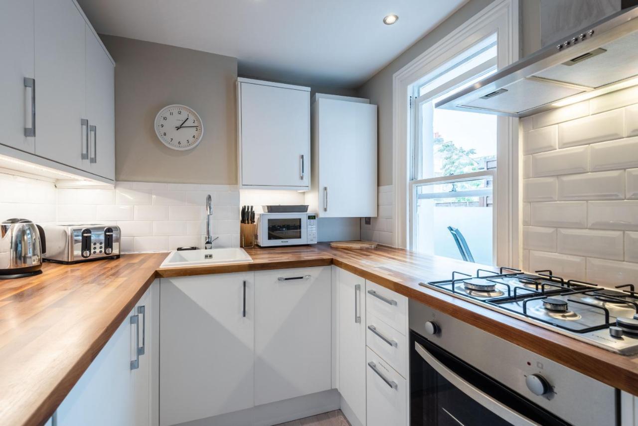 Stylish Fulham Flat With Patio Apartment London