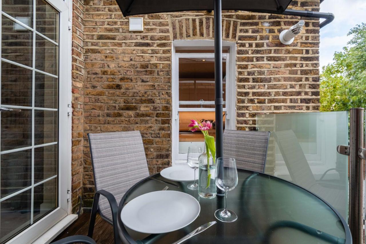 Apartment Stylish Fulham Flat With Patio