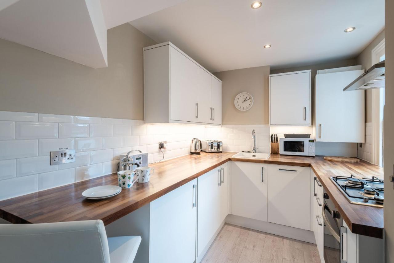 Stylish Fulham Flat With Patio London