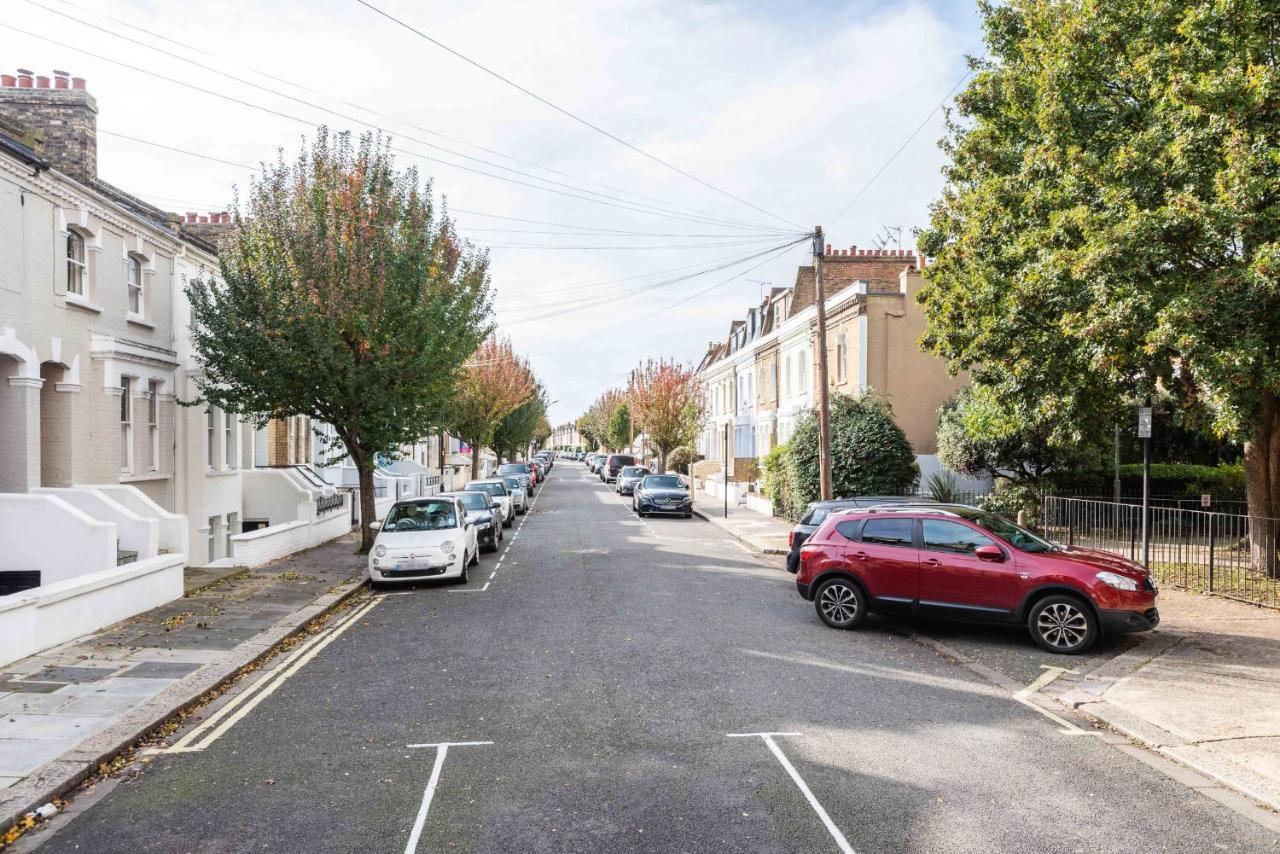 Stylish Fulham Flat With Patio London