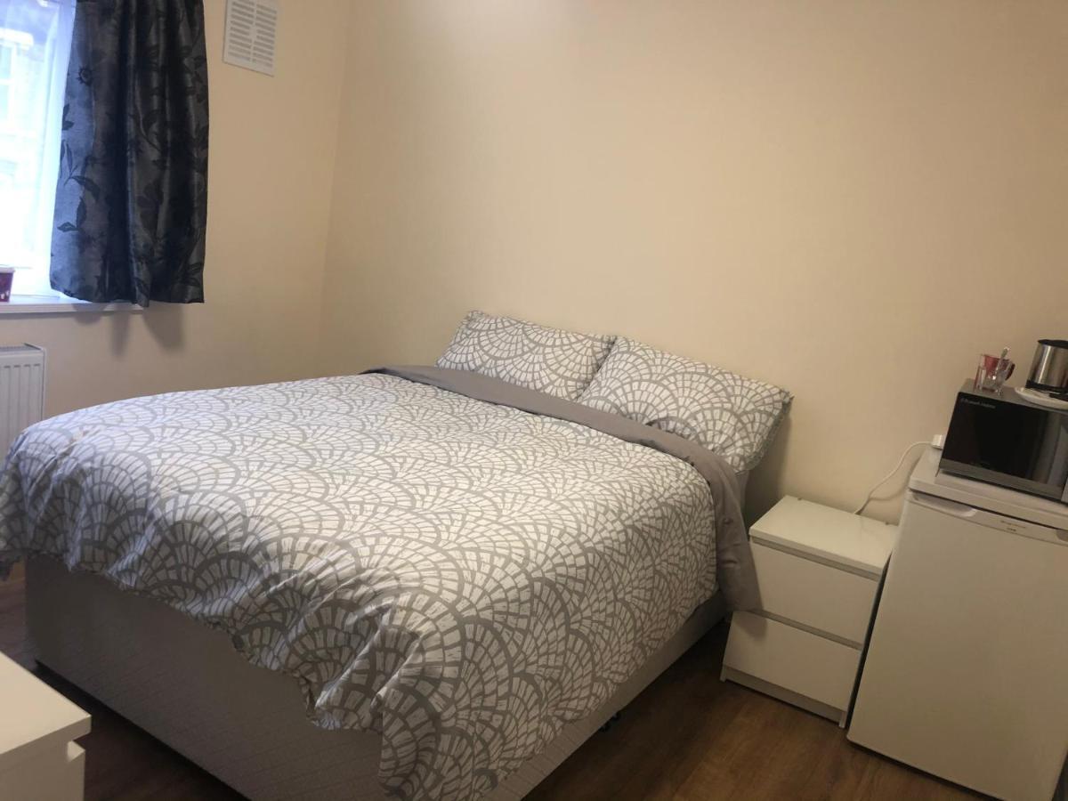 Kensal Guest house *