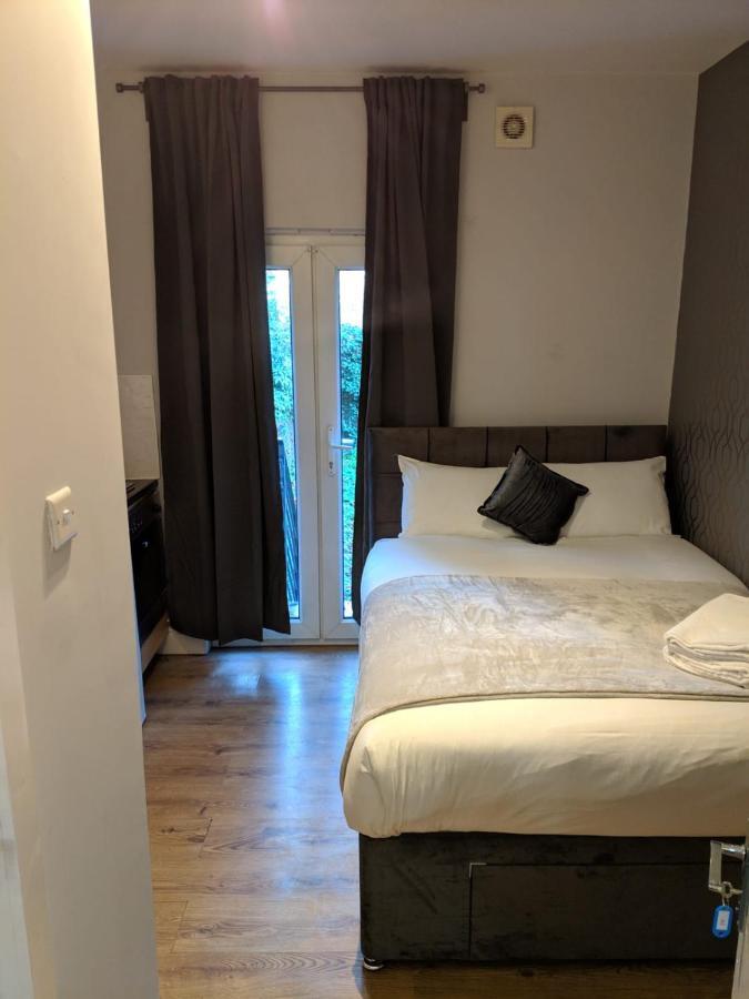 Aparthotel Holland Rd Service Studio