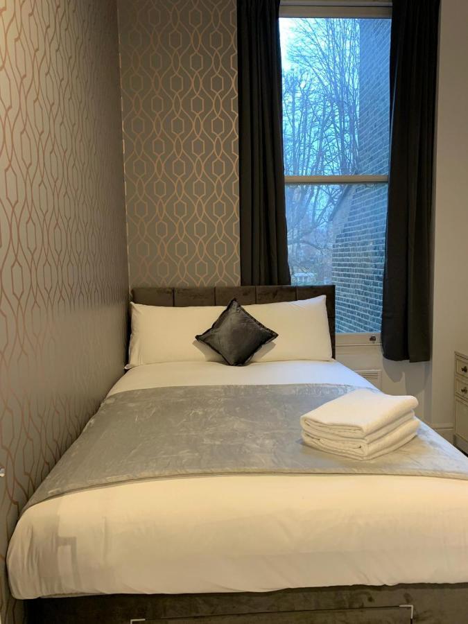 Holland Rd Service Studio Aparthotel London