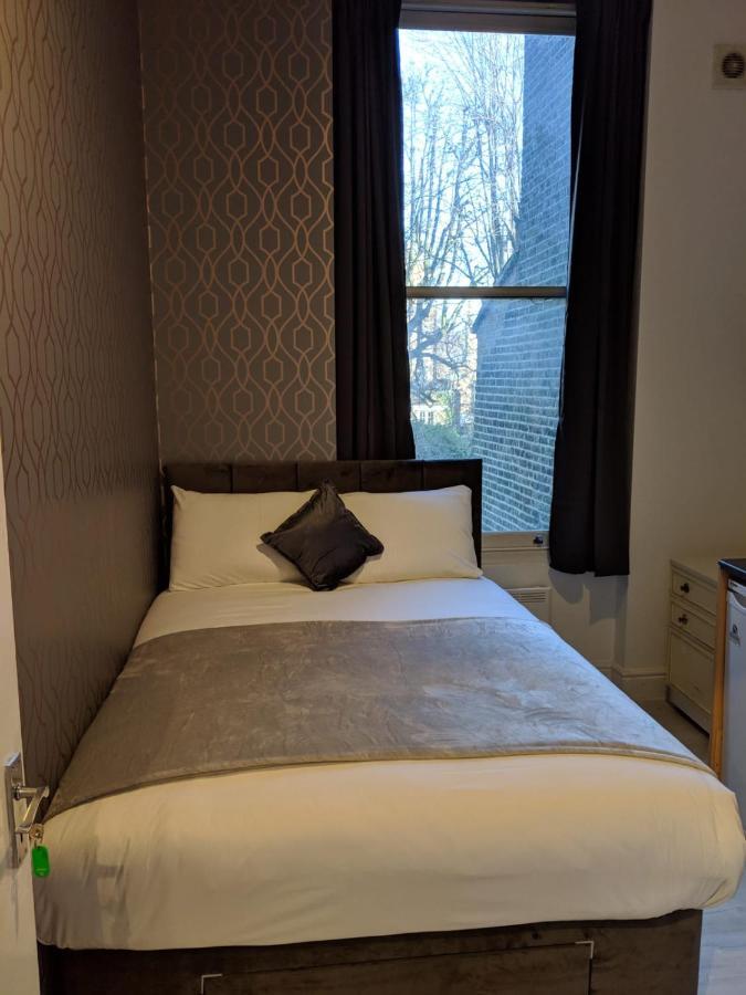Holland Rd Service Studio Aparthotel London
