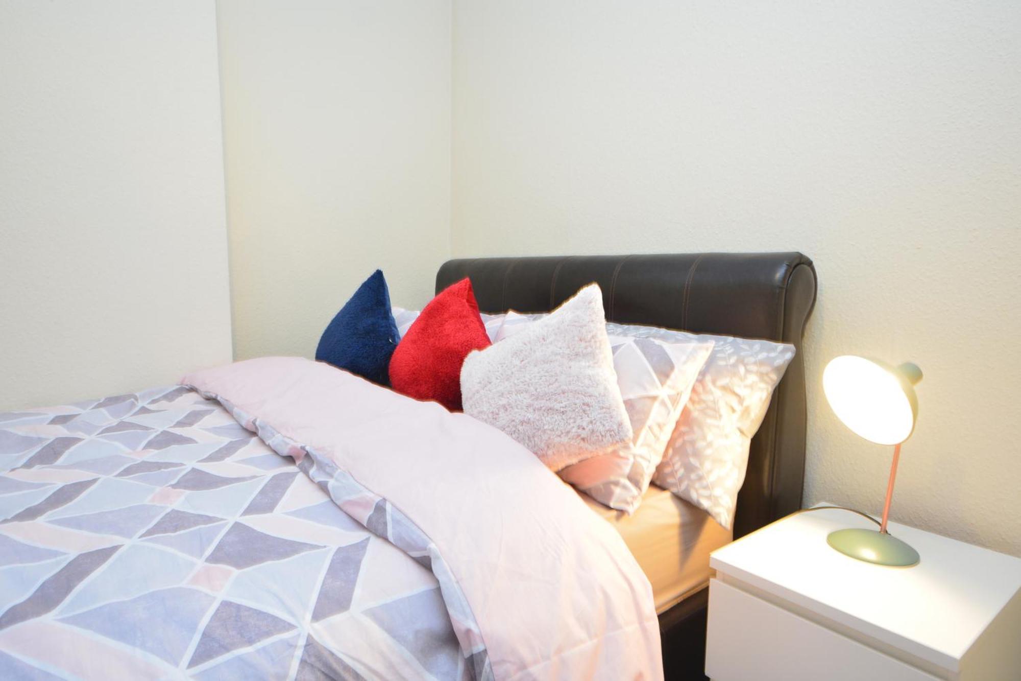Apartment Beautiful Two Bedroom Near O2 Arena *