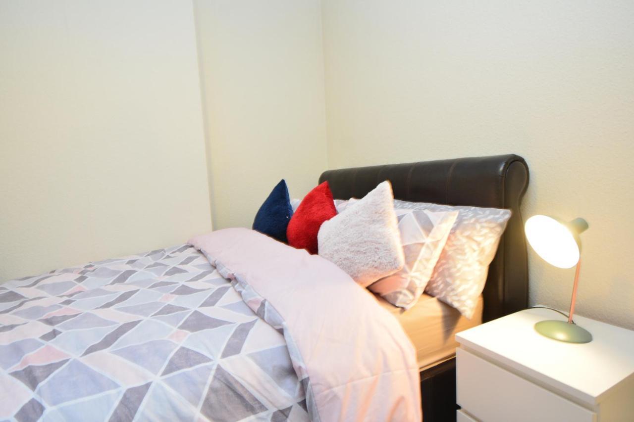 Beautiful Two Bedroom Near O2 Arena London