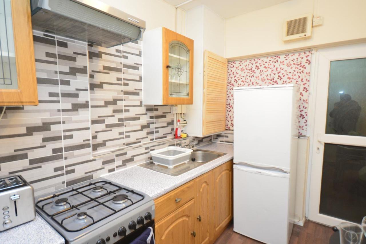 Beautiful Two Bedroom Near O2 Arena Apartment London