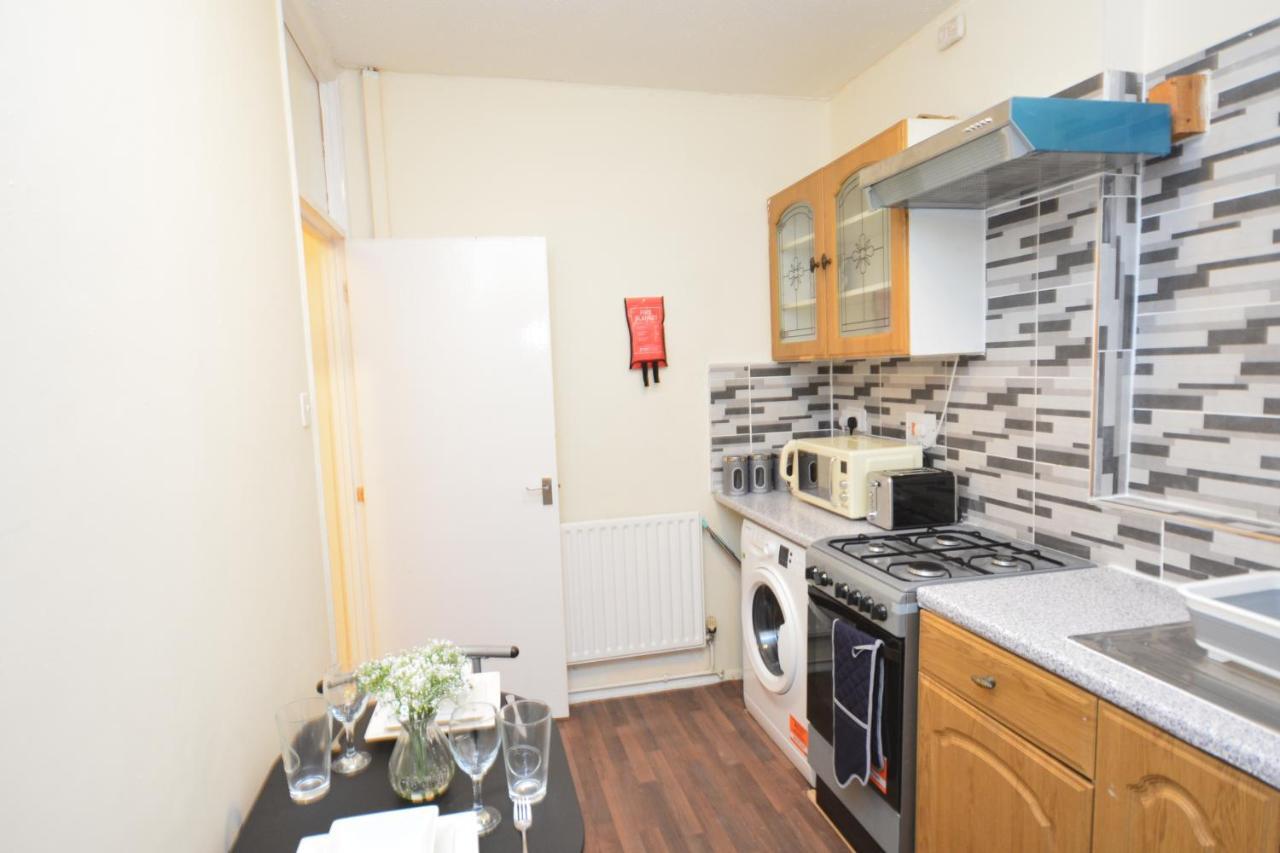 Beautiful Two Bedroom Near O2 Arena *