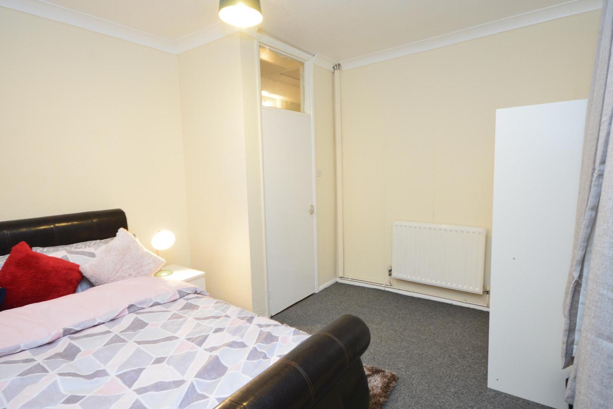 Apartment Beautiful Two Bedroom Near O2 Arena *