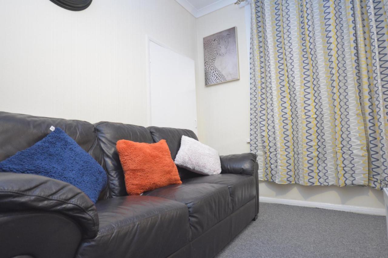 Beautiful Two Bedroom Near O2 Arena London