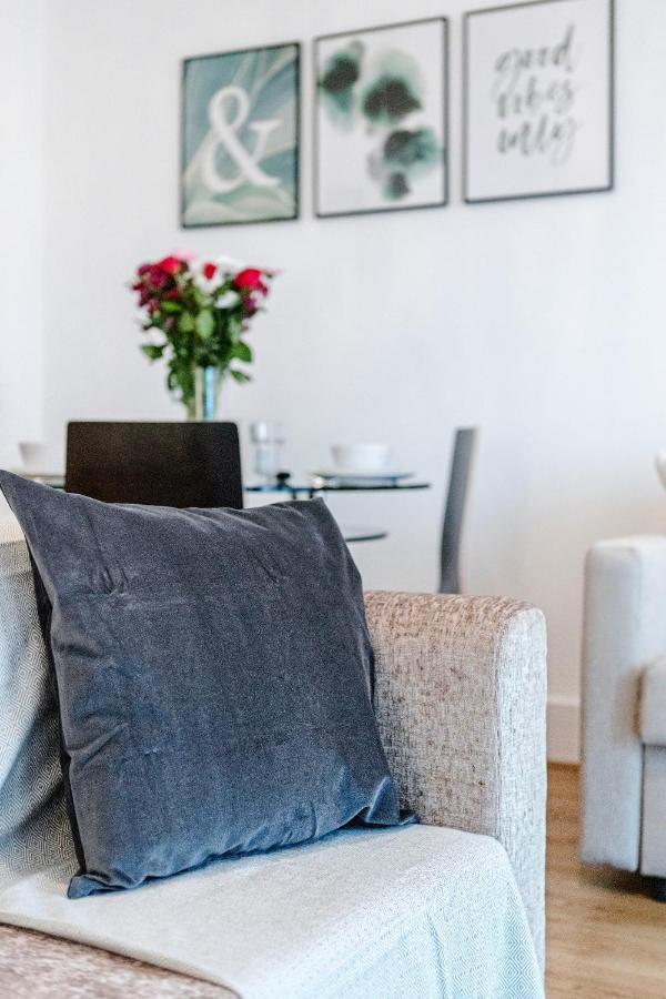 Welcomestay Vauxhall St Georges Wharf 2 Bedroom * London