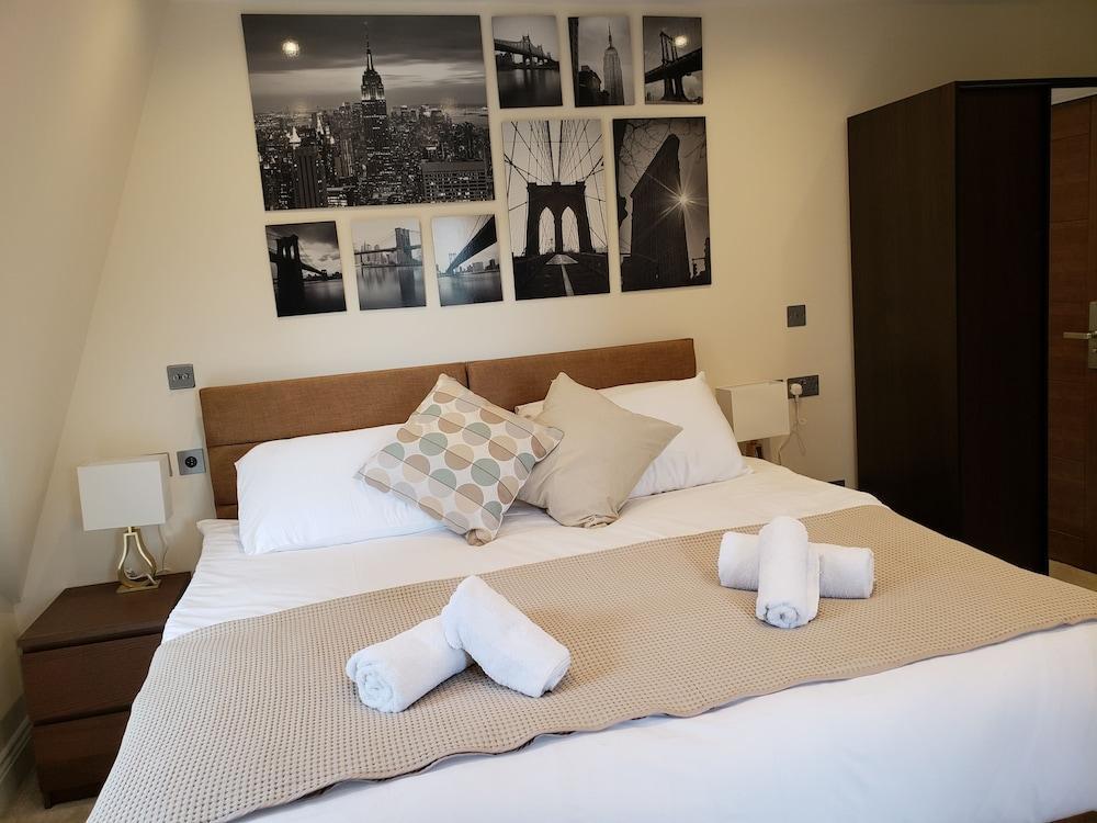 Star 3* London