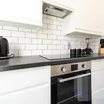 Hyde Park Apartment