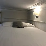 Elsham Apartments