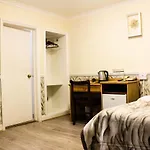 Ventures Hotel