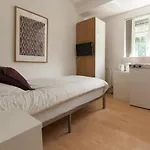 Tooting Rooms & Studio By Primecityhosts