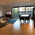 Spacious, Bright And Modern Flat In Holloway