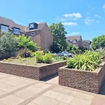 Flat In Battersea, 5 Minutes From Clapham Junction Station