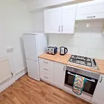 Flat In Battersea, 5 Minutes From Clapham Junction Station