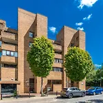Altido 2-Bed Flat W/ Thames View