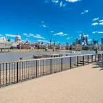 Altido 2-Bed Flat W/ Thames View