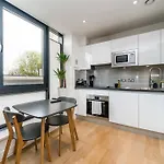Modern 1 bedroom apartment in Hackney Wick