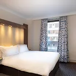 City Sleeper At Royal National Hotel