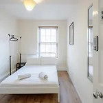 Aplacetostay Central London Apartment, Zone 1 Wat