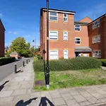Stylish 1 Bedroom Close To Tooting Bec Station