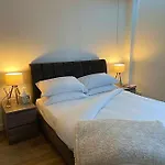 Modern Studio In Popular South Kensington Location