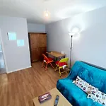 Central And Quiet Flat In London! Close To Station