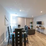 Lux 2 Bedrooms - 2 Bathrooms - F7