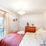 Beautiful Two Bedroom Apartment In Honor Oak