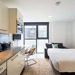 Chamber Street Apartment 14