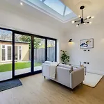 Brand New Luxury 2-Bed Apartment In London