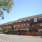 Lovely 1 Bedroom Flat In Zone 1/2 London