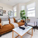 The Kilburn Crib - Stunning 3Bdr Flat