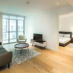 Pico 2 Double Bedroom In Battersea