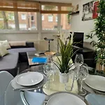 2 Bedrooms Flat In Great Location!