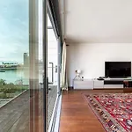 Beautiful 4 Bed Abode Near Imperial Wharf
