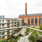 Beautiful 4 Bed Abode Near Imperial Wharf